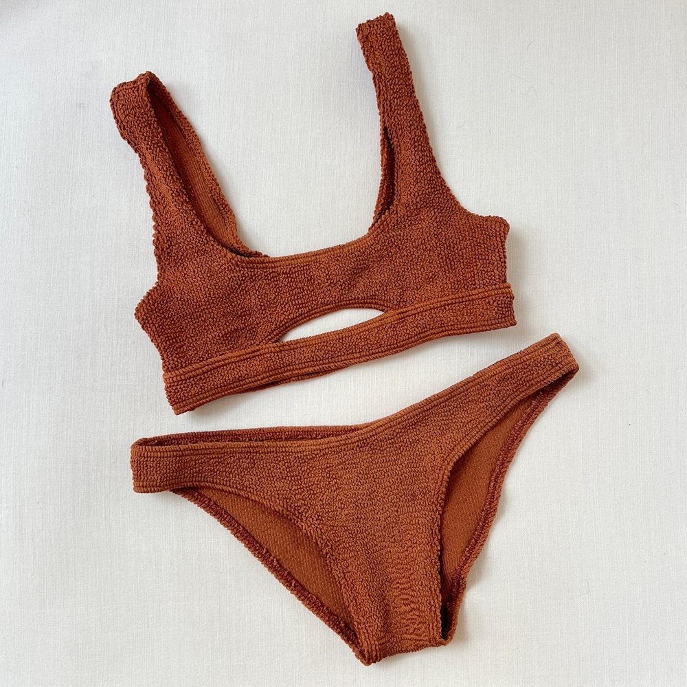 Bond-eye swim bikini set w/ The Sasha cut-out top & The Scene bottom small